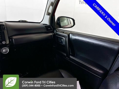 Used 2021 Toyota 4Runner Venture image 26