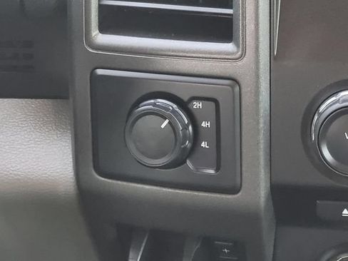 Used 2018 Ford F350 XL w/ Power Equipment Group AWD/4WD image 24