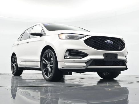 Used 2019 Ford Edge ST w/ Equipment Group 401A AWD/4WD image 28