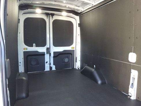 New 2026 Ford Transit 250 148 Medium Roof w/ Load Area Protection Package RWD image 14
