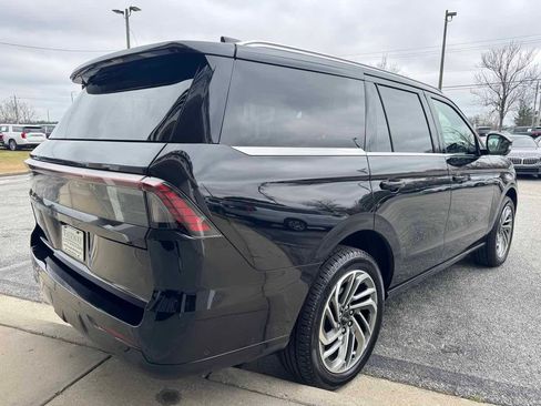 Used 2025 Lincoln Navigator Reserve AWD/4WD image 44