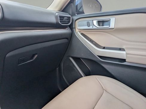 Used 2021 Ford Explorer Limited w/ Equipment Group 301A image 31