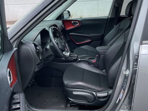 Used 2024 Kia Soul GT-Line FWD image 13