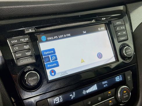 Used 2016 Nissan Rogue SL AWD/4WD image 14
