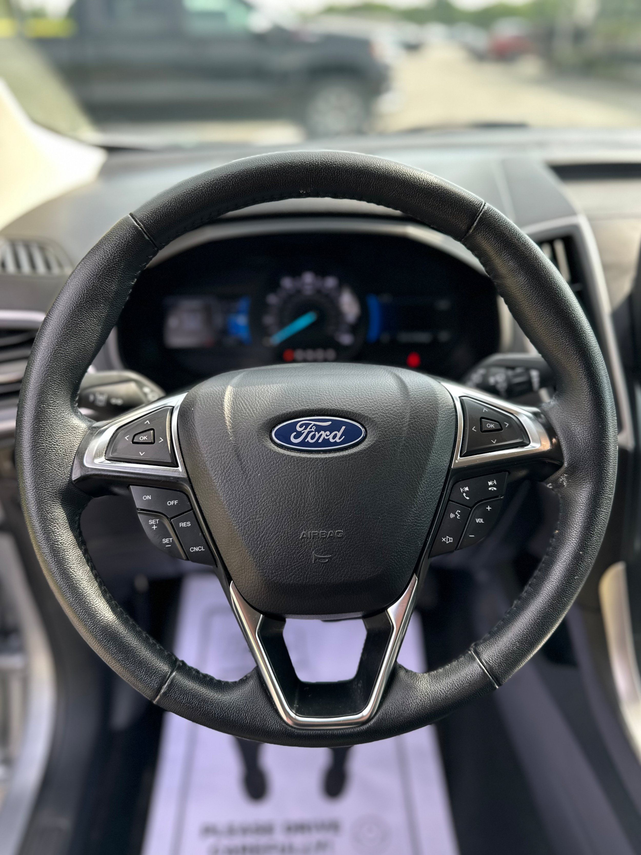Used 2024 Ford Edge SEL AWD/4WD image 16