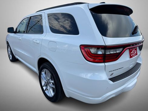 Used 2023 Dodge Durango GT image 4