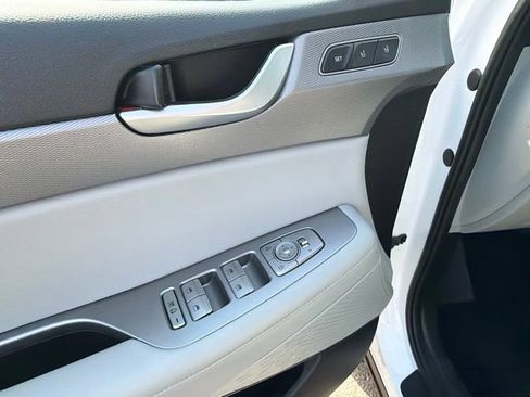 Used 2022 Hyundai Palisade SEL w/ 8P Bench Seat Package FWD image 19