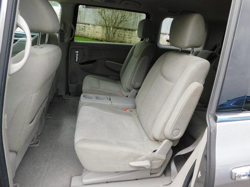 Used 2011 Nissan Quest SV image 7