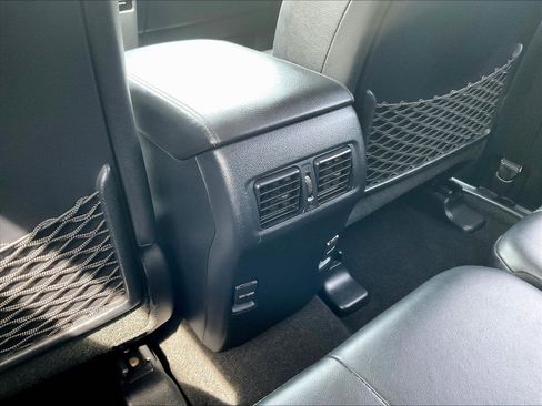 Used 2019 Toyota 4Runner Limited AWD/4WD image 10