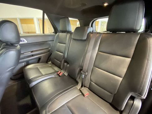 Used 2012 Ford Explorer XLT AWD/4WD image 23