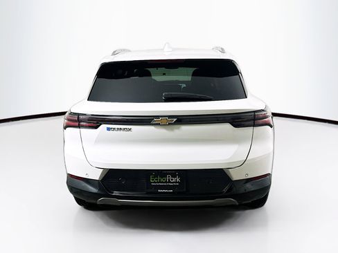 Used 2025 Chevrolet Equinox EV LT w/ Convenience Package image 7