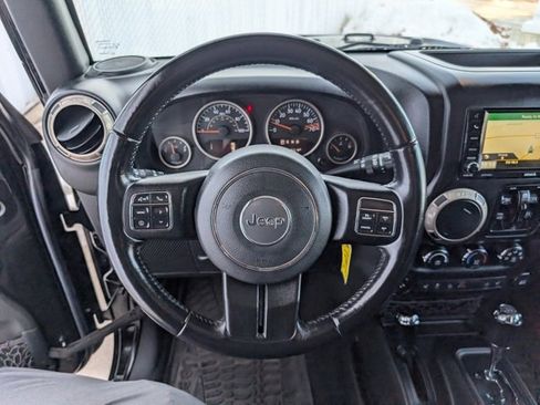 Used 2016 Jeep Wrangler Unlimited Sahara image 10