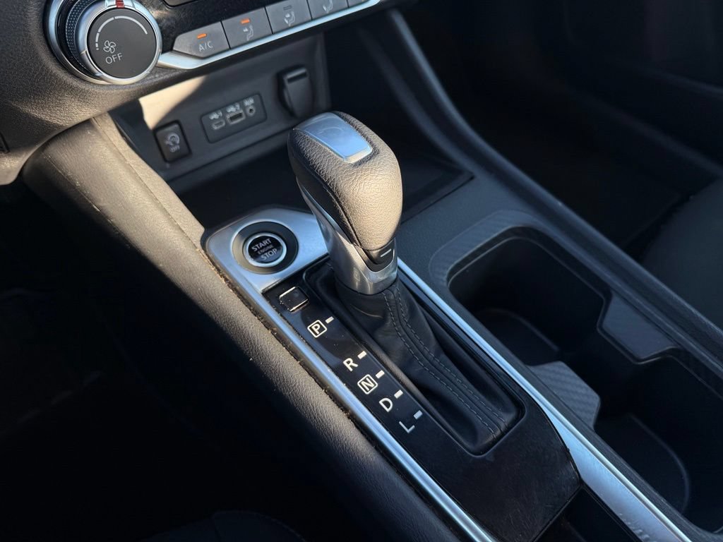 Used 2025 Nissan Sentra SV FWD image 22