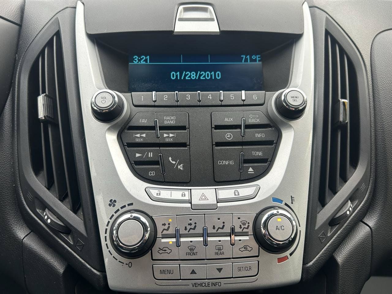 Used 2015 Chevrolet Equinox LS AWD/4WD image 21