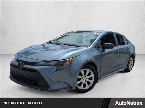 Certified 2025 Toyota Corolla LE FWD image 1