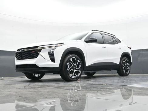 New 2026 Chevrolet Trax RS w/ Sunroof Package FWD image 48