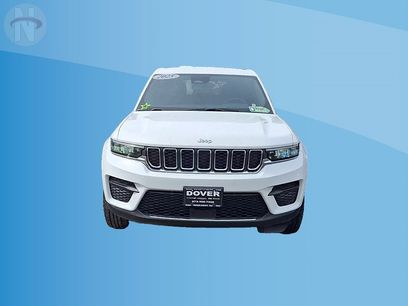 Used 2025 Jeep Grand Cherokee Laredo w/ MOPAR Finishing Package