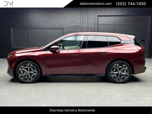 Used 2026 BMW iX xDrive60 image 3