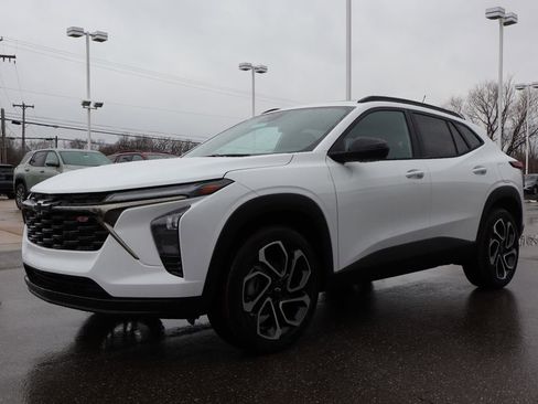 New 2026 Chevrolet Trax RS w/ Sunroof Package image 6