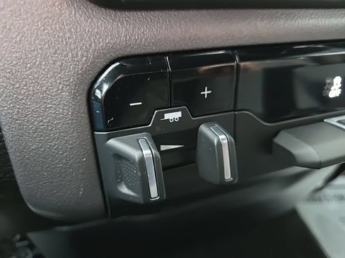 Used 2023 RAM 1500 Big Horn AWD/4WD image 64