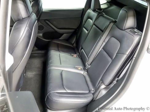 Used 2022 Tesla Model Y Performance image 12