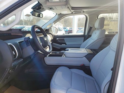 New 2025 Ford Expedition Max Platinum w/ Platinum Ultimate Package image 7