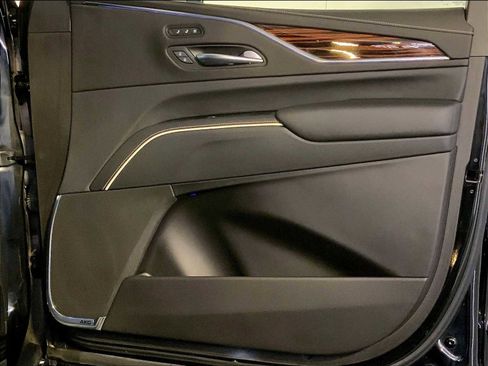 Used 2023 Cadillac Escalade Premium Luxury image 26