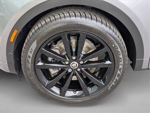 Certified 2024 Jaguar E-PACE R-Dynamic SE AWD/4WD image 25