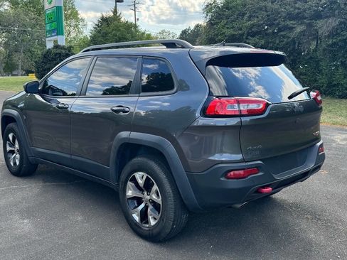 Used 2015 Jeep Cherokee Trailhawk w/ Comfort/Convenience Group image 6
