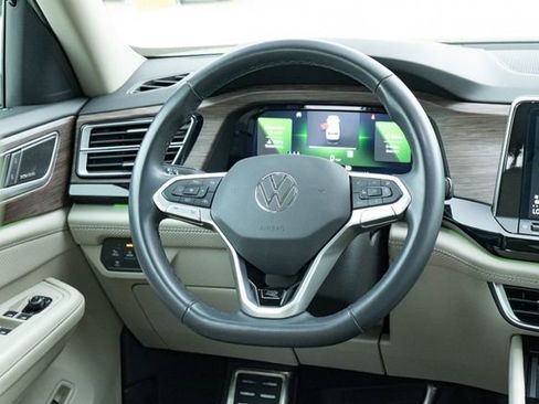 Certified 2024 Volkswagen Atlas SEL Premium R-Line image 33