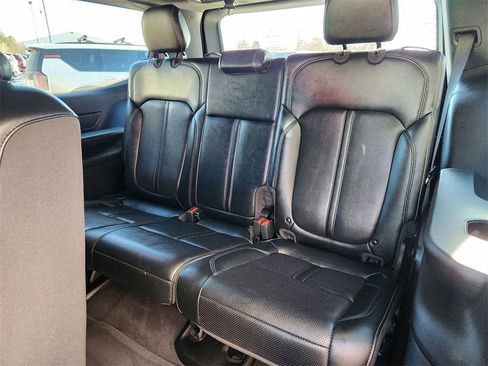 Used 2023 Jeep Wagoneer Series II image 10