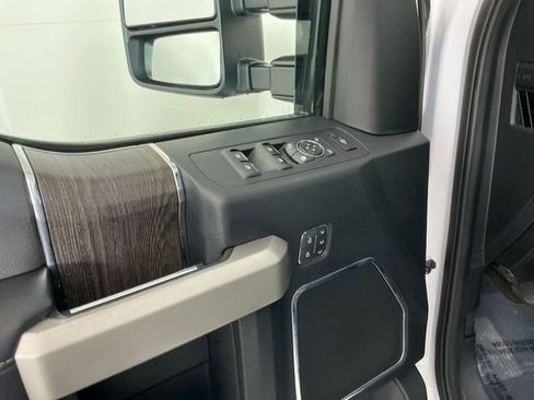 Used 2020 Ford F250 Lariat w/ Lariat Ultimate Package image 14