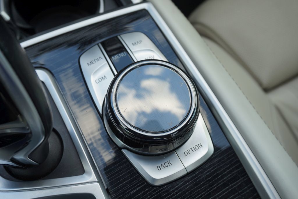 Used 2019 BMW 750i w/ Executive Package RWD image 53