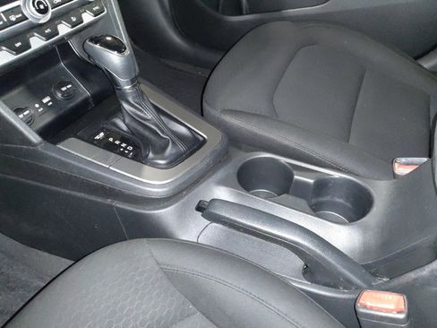 Used 2020 Hyundai Elantra SE w/ Cargo Package (C1) FWD image 26