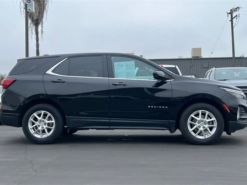 Used 2022 Chevrolet Equinox LT image 3