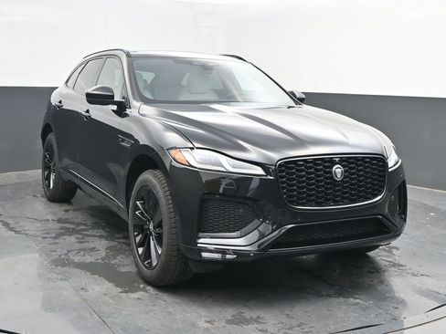 Used 2026 Jaguar F-PACE R-Dynamic S image 9