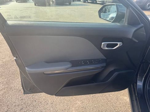 Used 2025 Kia K4 FWD image 13