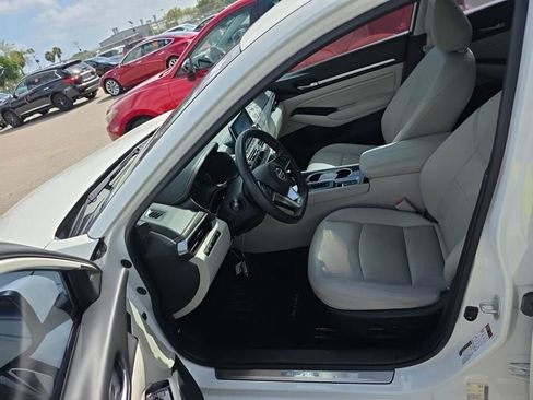 Used 2021 Nissan Altima 2.5 SL FWD image 4