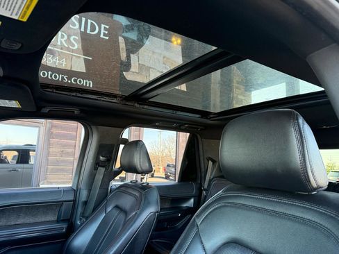 Used 2021 Ford Expedition Limited image 37