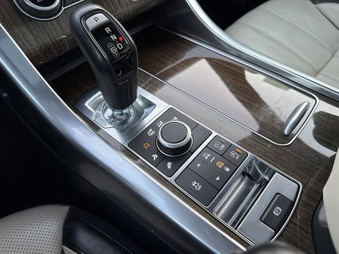 Used 2017 Land Rover Range Rover Sport HSE Dynamic image 28