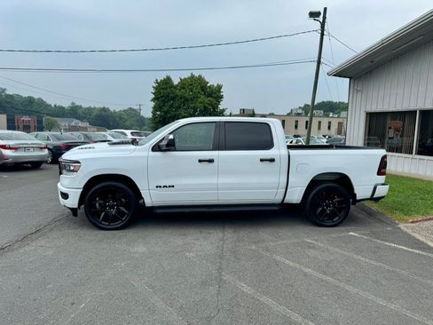 Used 2023 RAM 1500 Laramie AWD/4WD image 4