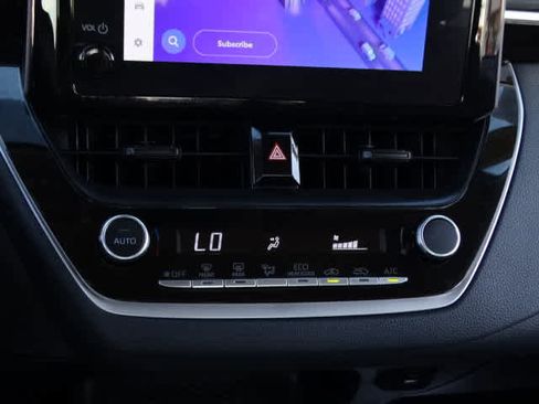 Used 2025 Toyota Corolla LE image 30