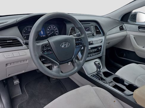 Used 2017 Hyundai Sonata SE image 7