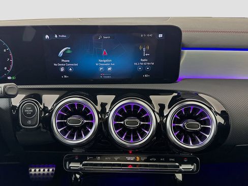 Used 2023 Mercedes-Benz CLA 250 4MATIC image 13