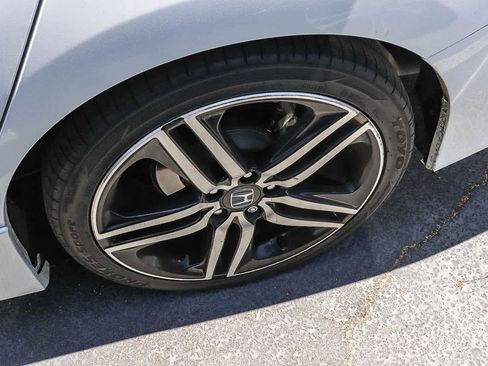 Used 2016 Honda Accord Touring image 21