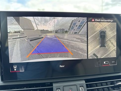 Used 2024 Audi Q5 e Premium Plus image 17