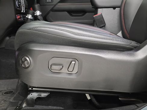 Used 2025 Jeep Wrangler Unlimited Rubicon image 23