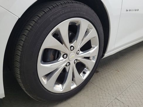 Used 2018 Chevrolet Malibu Premier FWD image 31