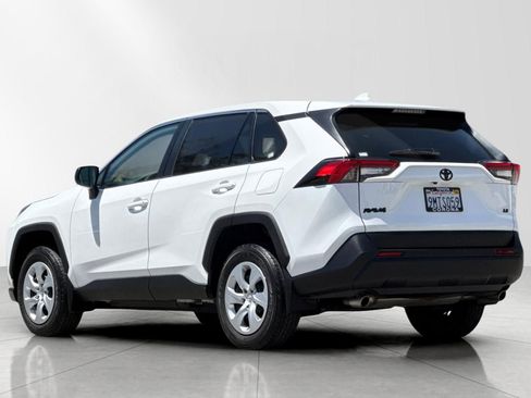 Used 2024 Toyota RAV4 LE FWD image 7