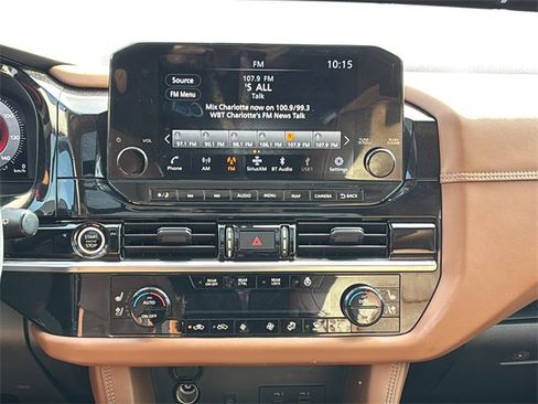 Used 2023 Nissan Pathfinder Platinum image 24